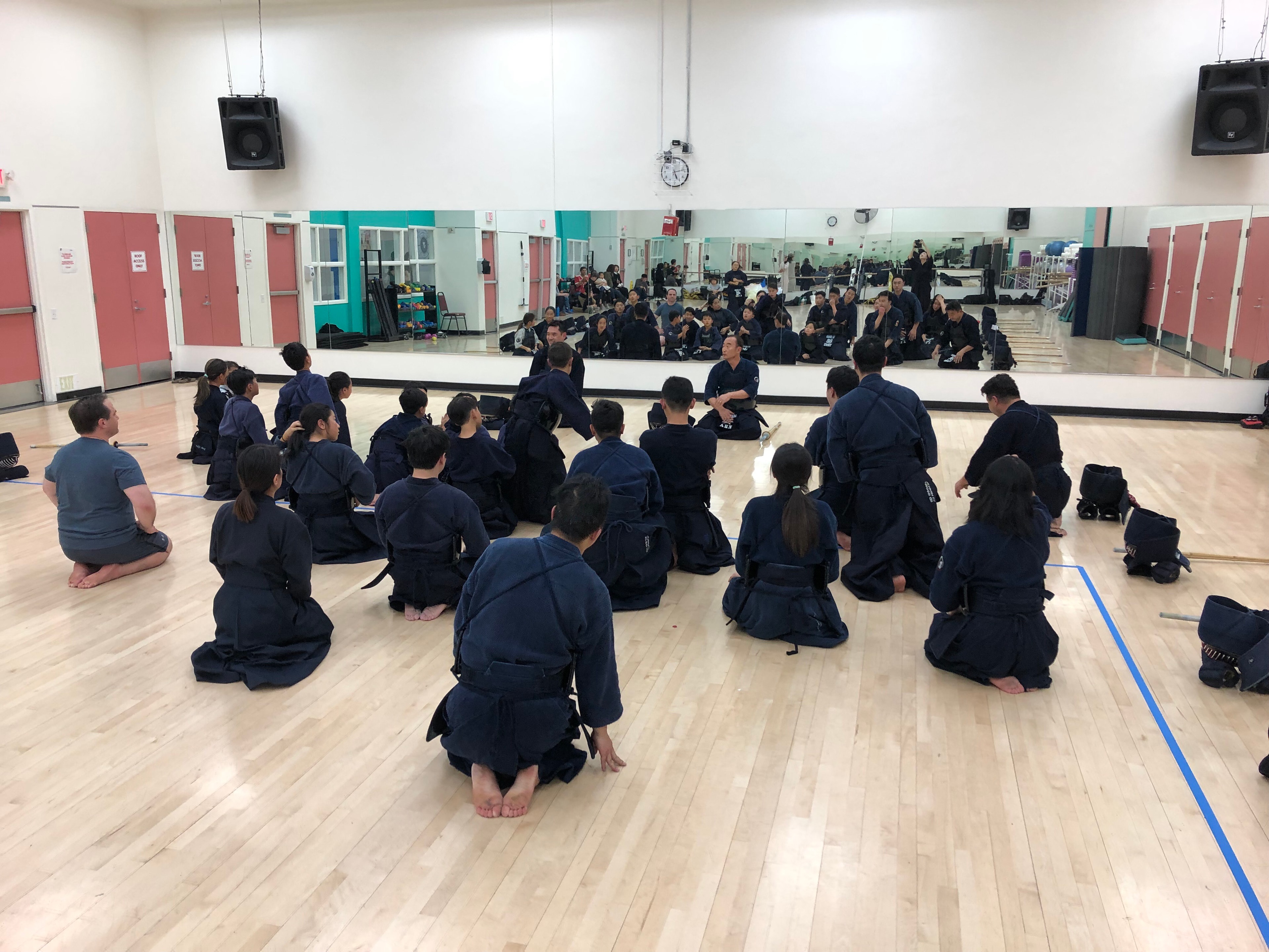 La Cañada Kendo Academy students and instructor training together in the dojo